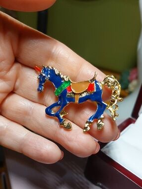 💜5/$25💜 Carousel Horse Enamel Brooch Pin w/ Rhinestones Brooch Pin Enamel